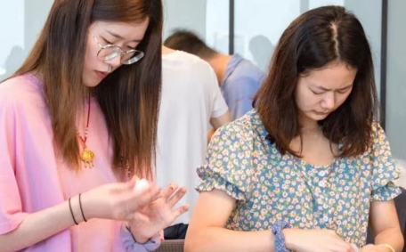 工會(huì)組織中秋制作冰皮月餅活動(dòng)